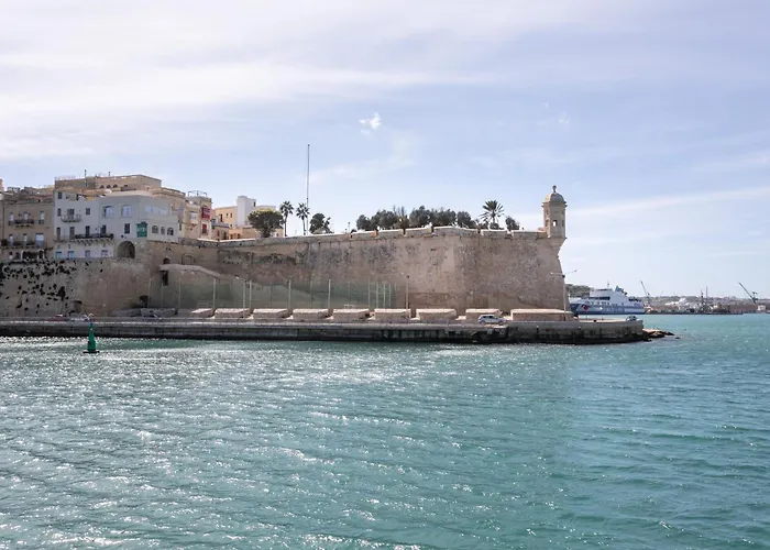 Historic - Super Location Near Valletta Ferry Cospicua