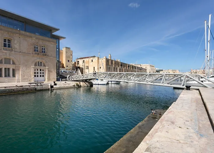 Historic - Super Location Near Valletta Ferry Διαμέρισμα