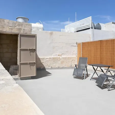 Historic Apartments - Super Location Near Valletta Ferry Apartment *