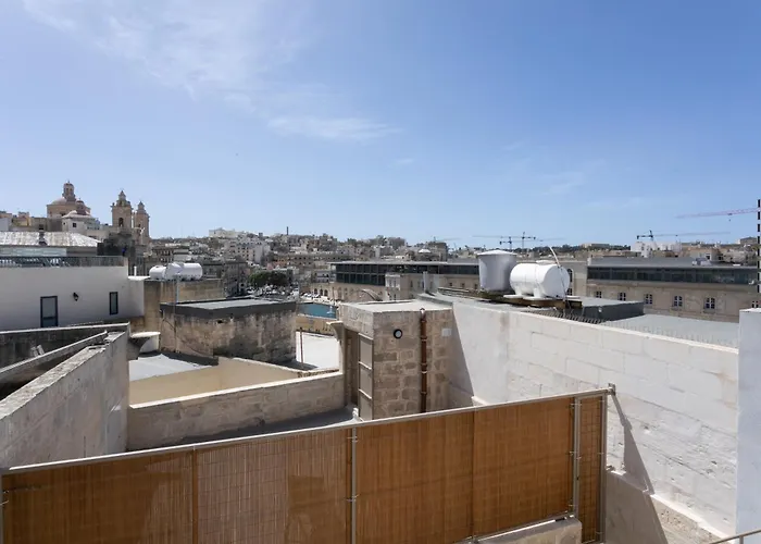 Historic - Super Location Near Valletta Ferry Апартаменты *