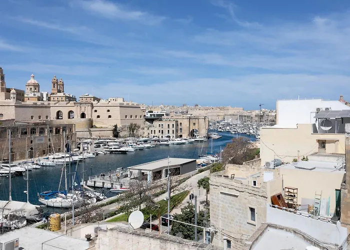 Historic - Super Location Near Valletta Ferry Апартаменты *