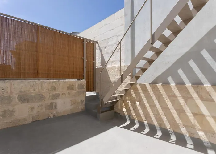 Historic - Super Location Near Valletta Ferry