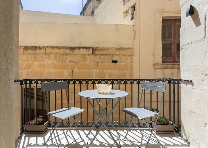 Historic - Super Location Near Valletta Ferry *